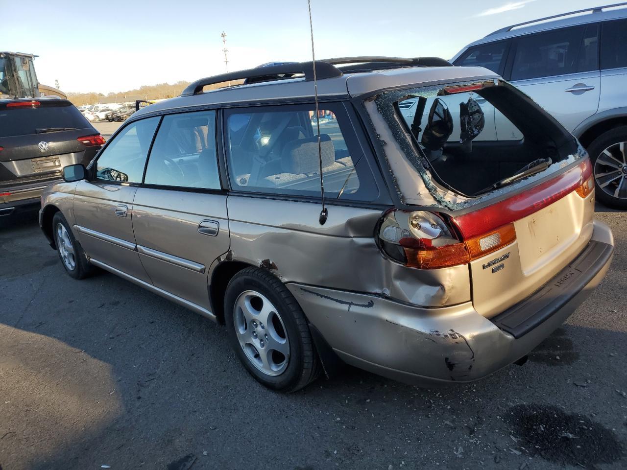 1999 Subaru Legacy L - Фото 2