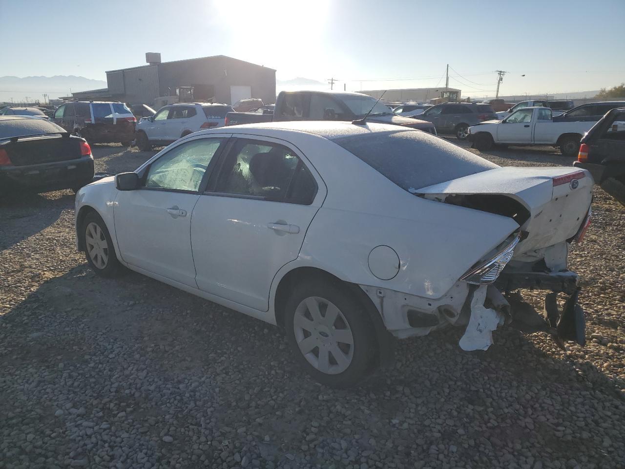 2011 Ford Fusion S - Фото 2