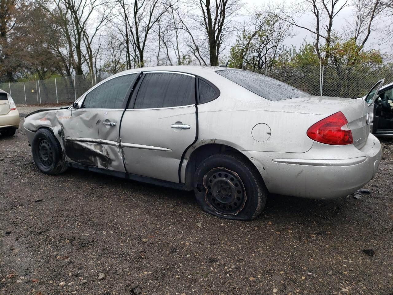 2007 Buick Lacrosse Cx - Image 2