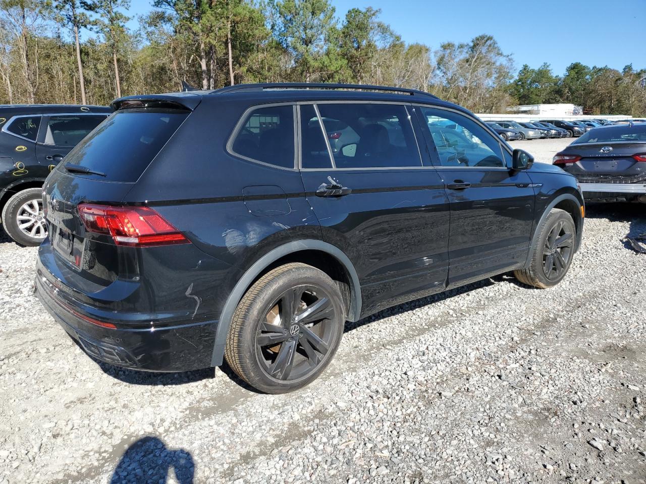 2023 Volkswagen Tiguan Se R-Line Black - Фото 3