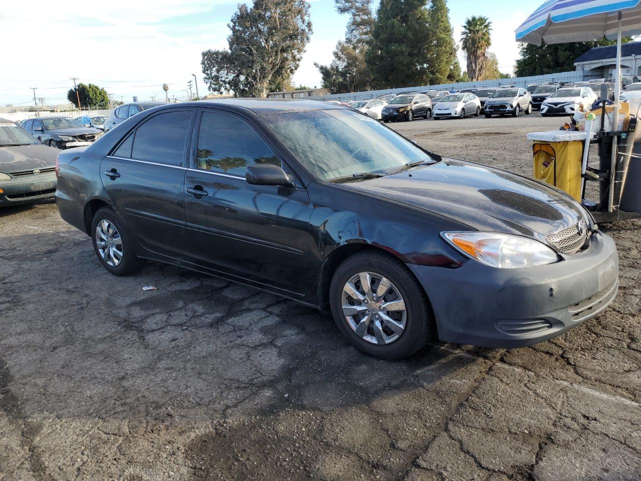 2002 Toyota Camry Le - Фото 4