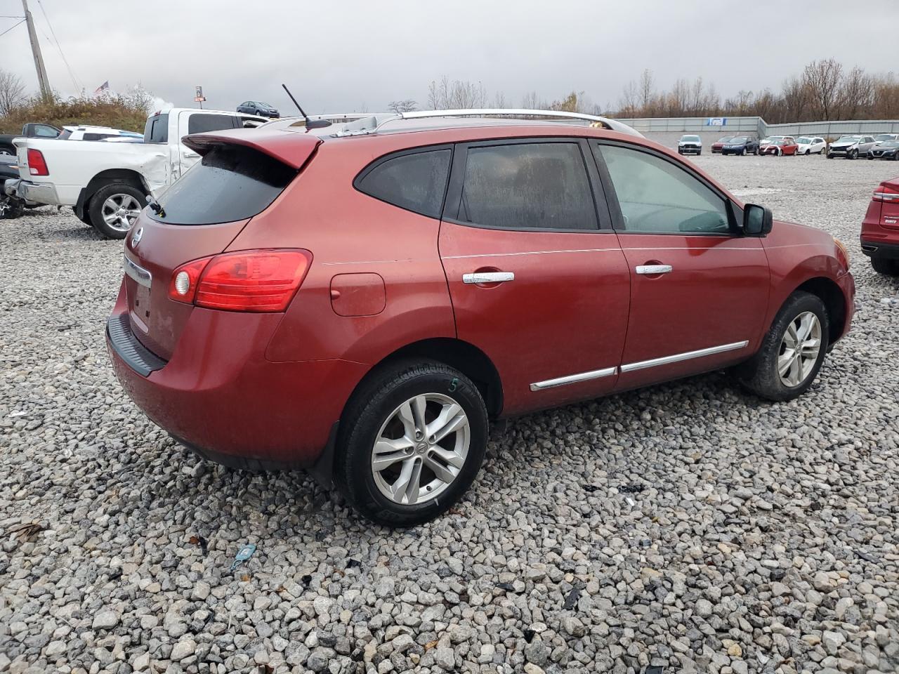 2015 Nissan Rogue Select S - Image 3