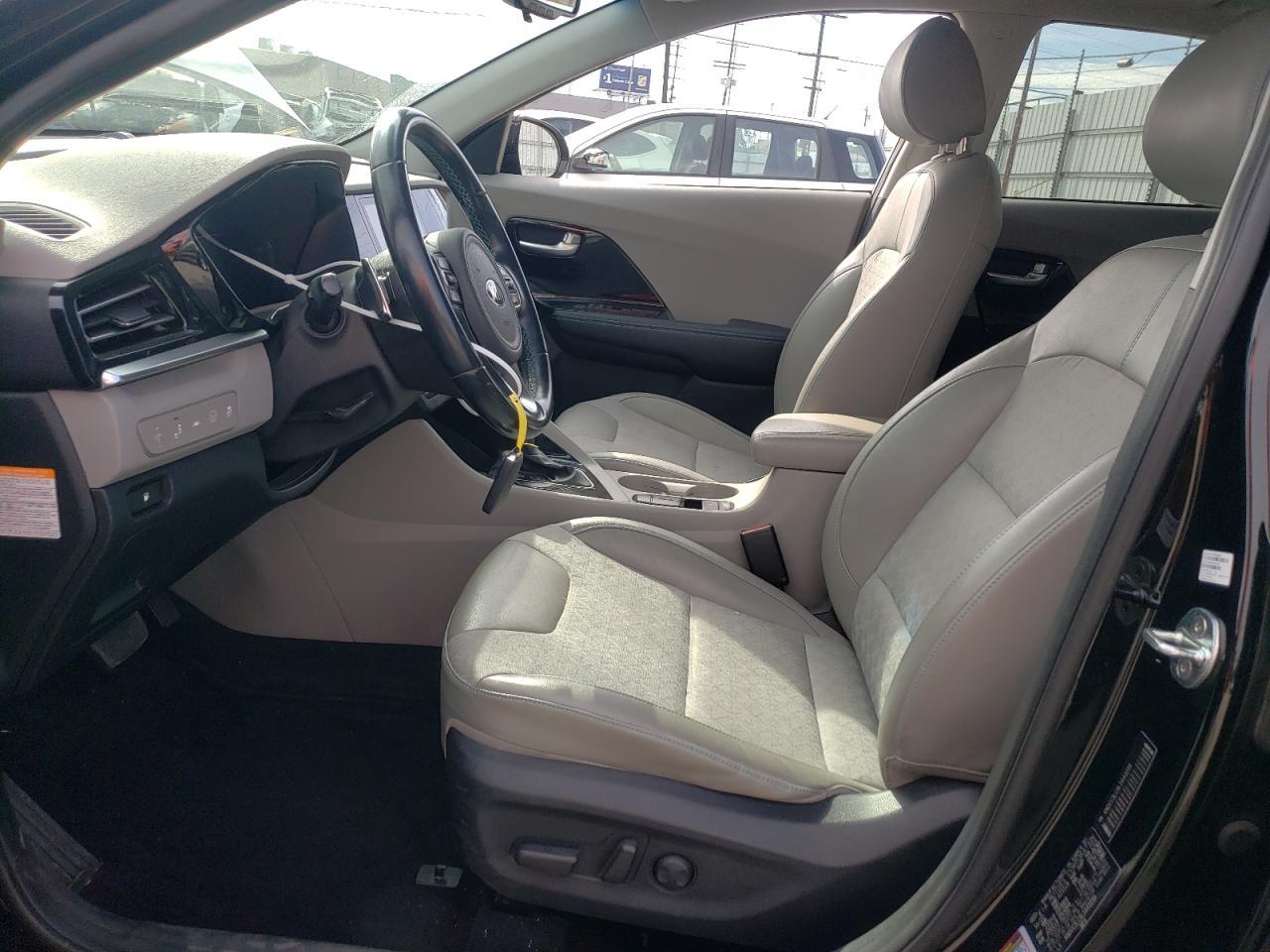 2020 Kia Niro Touring - Фото 7