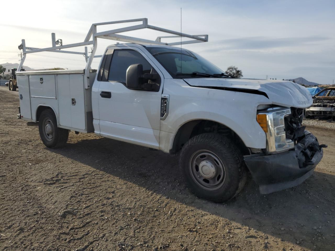 2017 Ford F250 Super Duty - Image 4