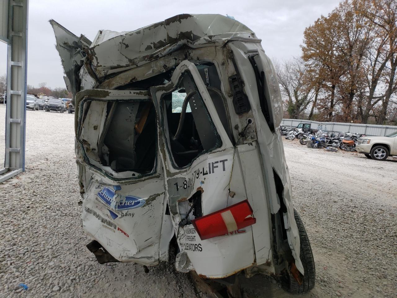 2011 GMC Savana G1500 - Image 6