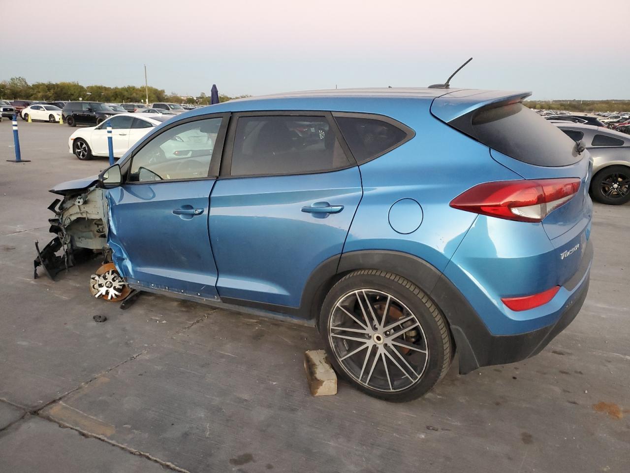 2016 Hyundai Tucson Se - Image 2