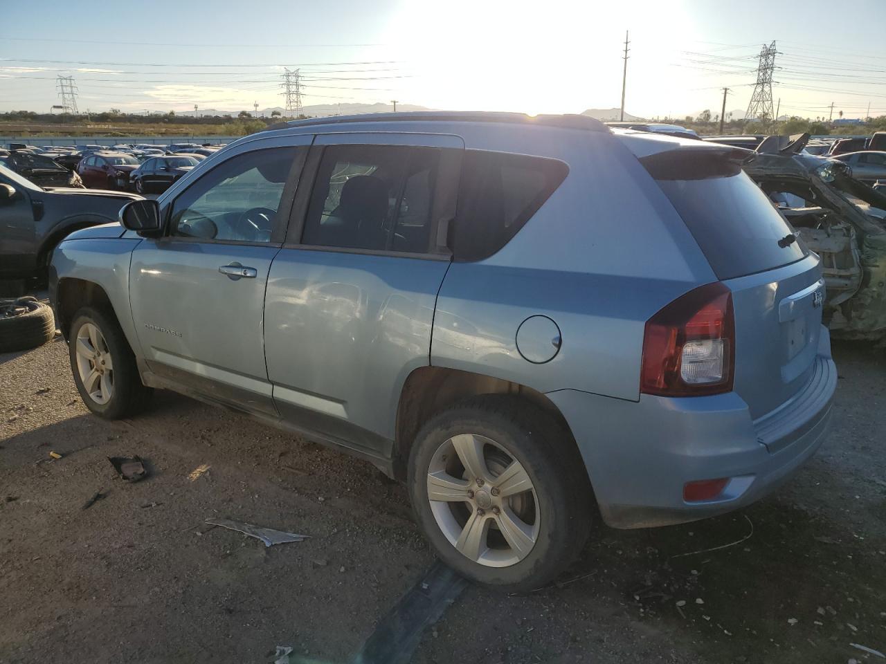 2014 Jeep Compass Latitude - Фото 2