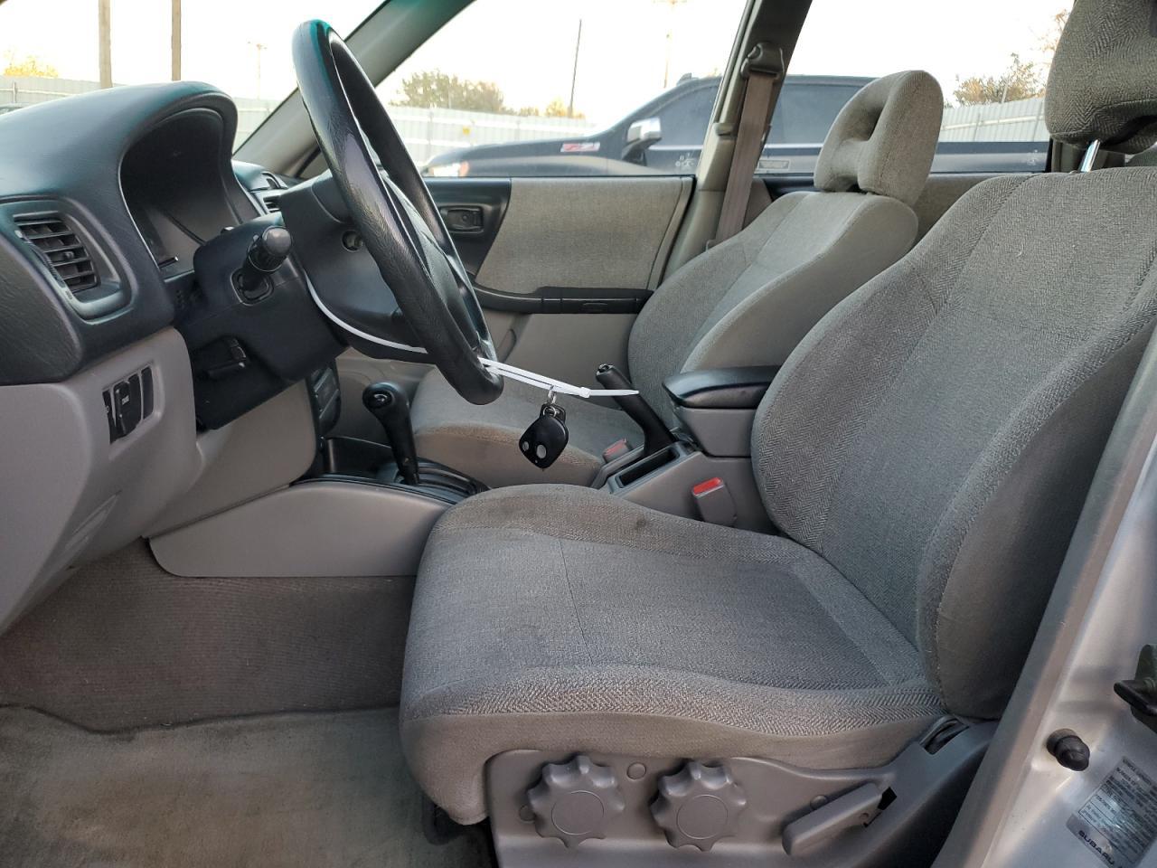 2002 Subaru Forester L - Фото 7