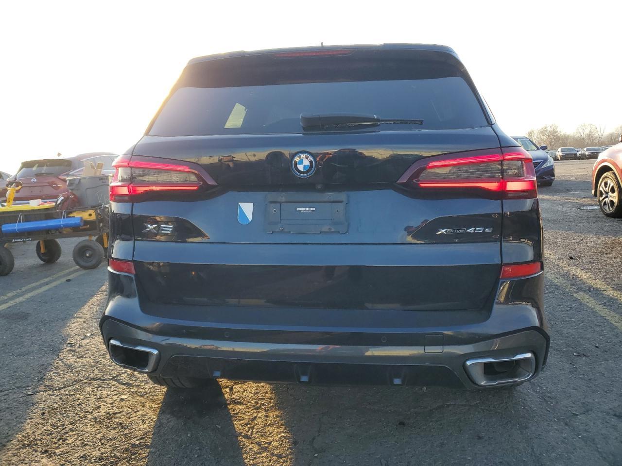 2023 BMW X5 xDrive45E - Image 6