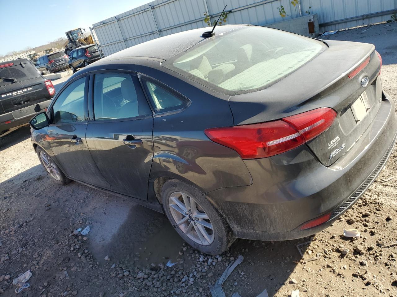 2017 Ford Focus Se - Фото 2