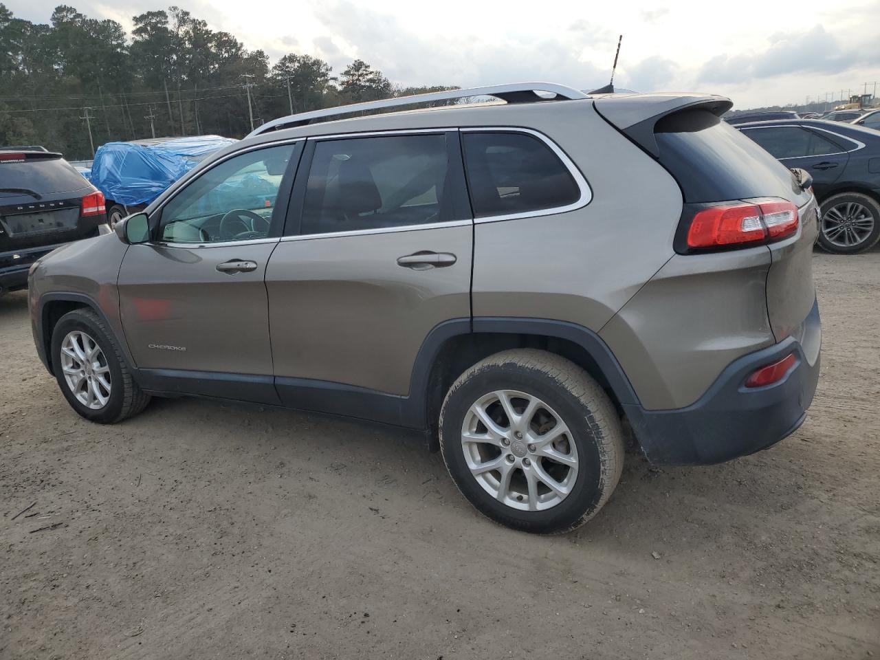 2017 Jeep Cherokee Latitude - Фото 2