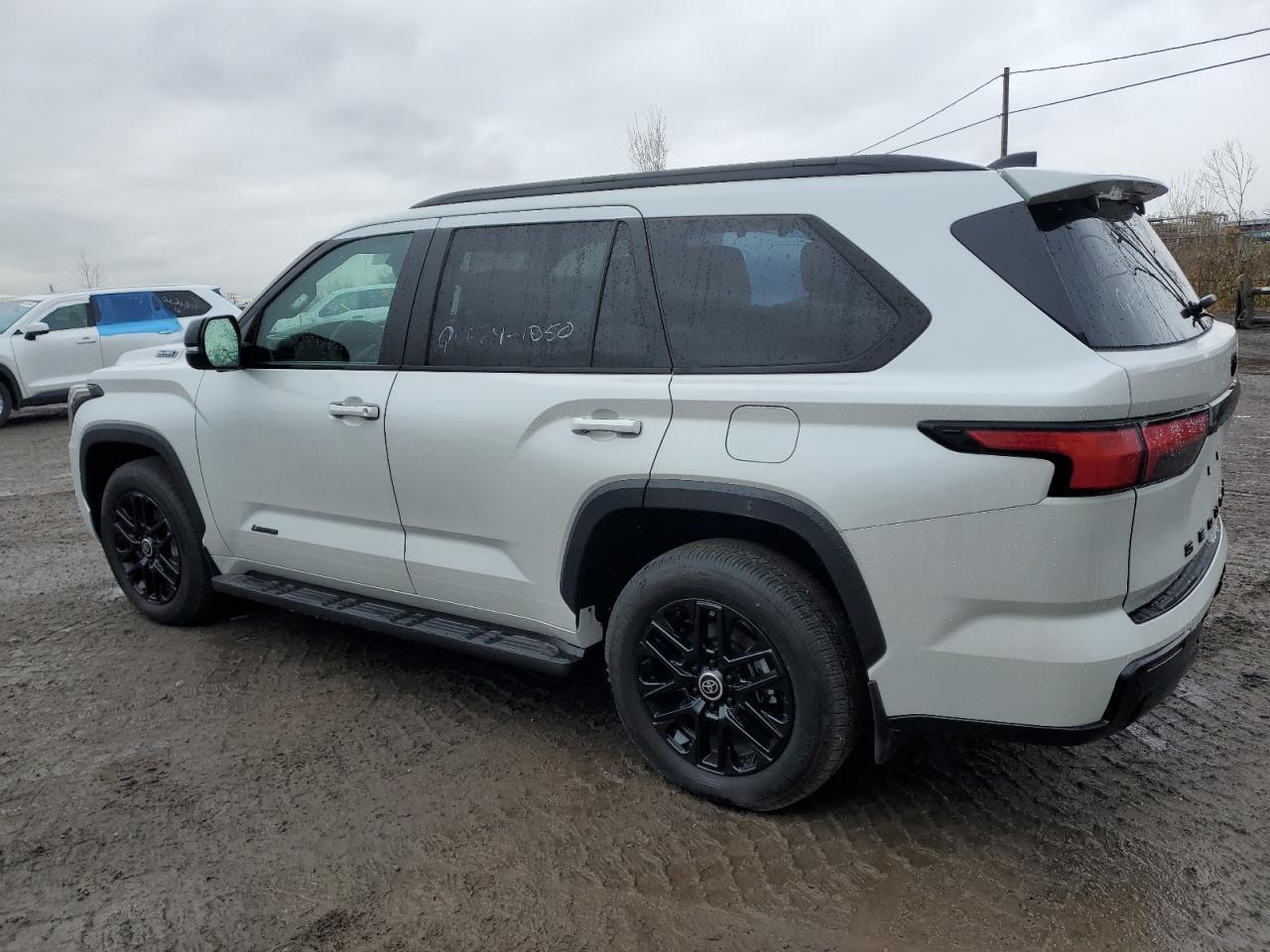 2024 Toyota Sequoia Sr5 - Фото 2