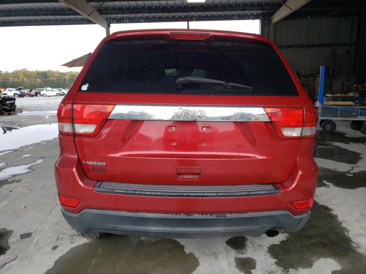 2011 Jeep Grand Cherokee Laredo - Image 6