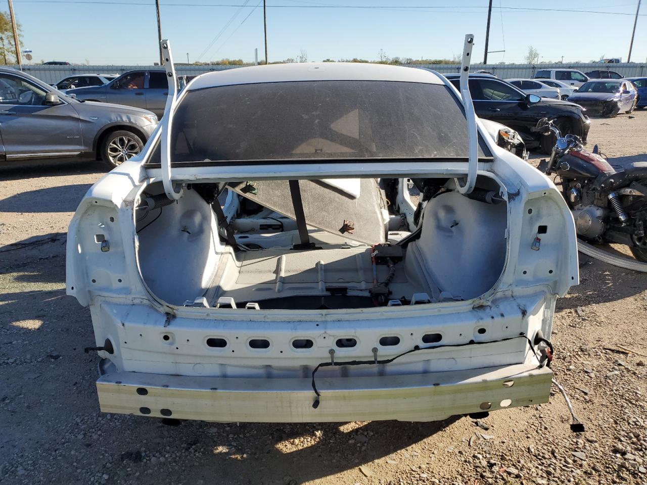 2022 Chrysler 300 Touring L - Image 6