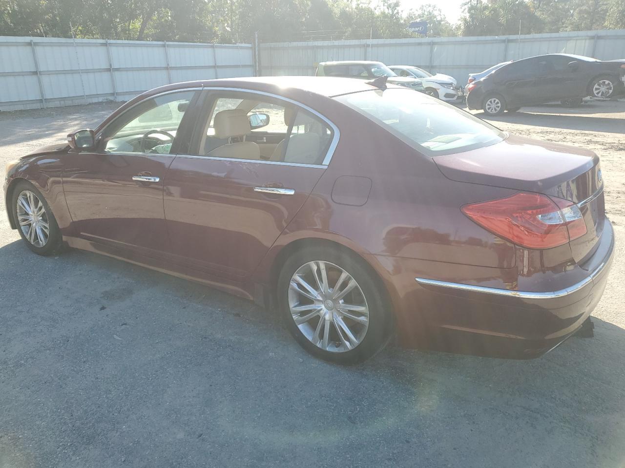 2012 Hyundai Genesis 3.8L - Фото 2