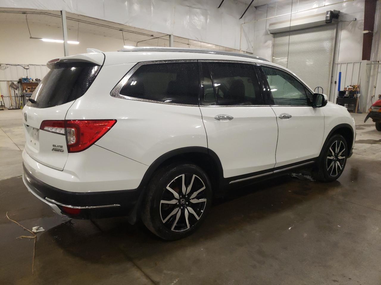 2022 Honda Pilot Elite - Фото 3