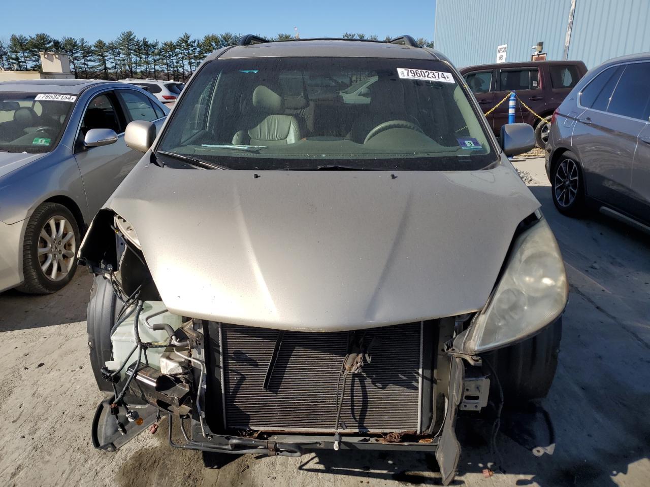 2010 Toyota Sienna Xle - Фото 5