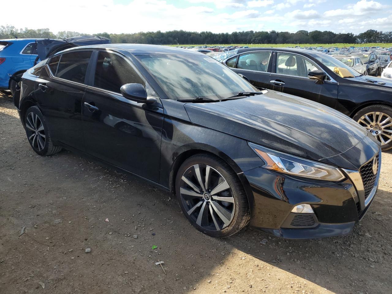 2020 Nissan Altima Sr - Фото 4