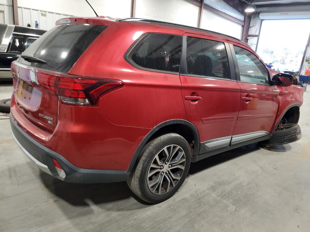 2016 Mitsubishi Outlander Se - Фото 3