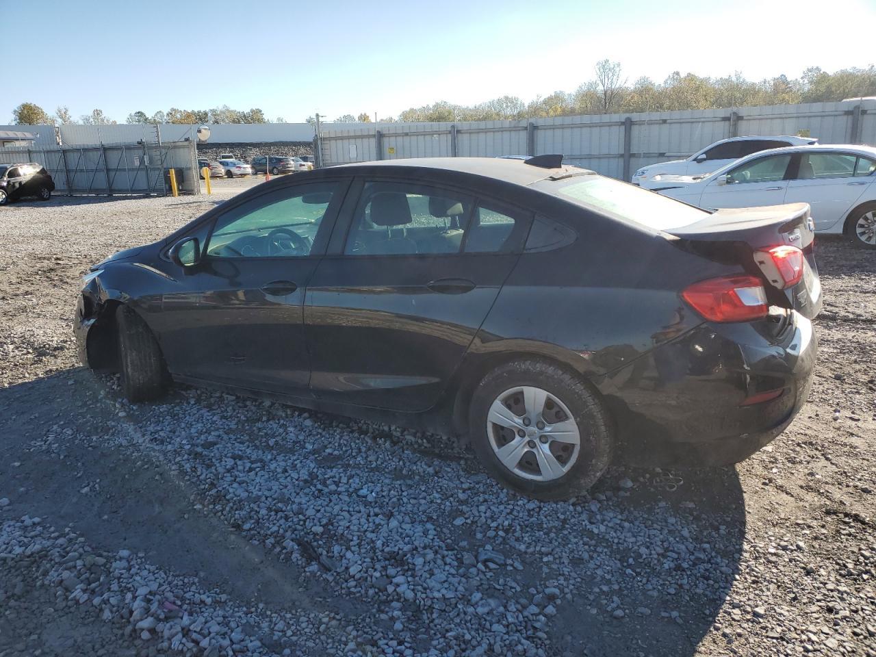 2017 Chevrolet Cruze Ls - Image 2