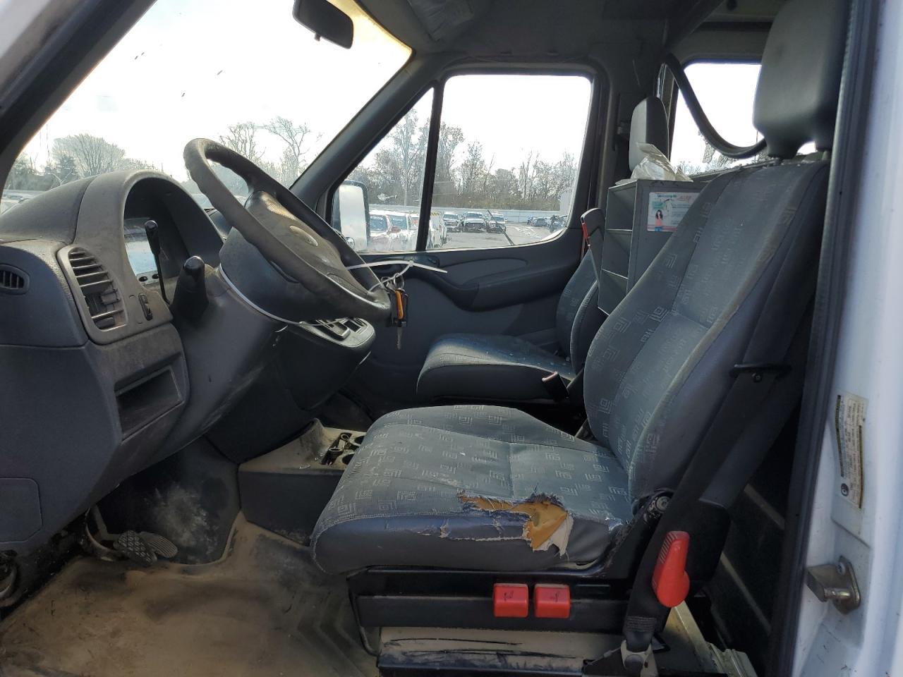 2006 Dodge Sprinter 2500 - Фото 7