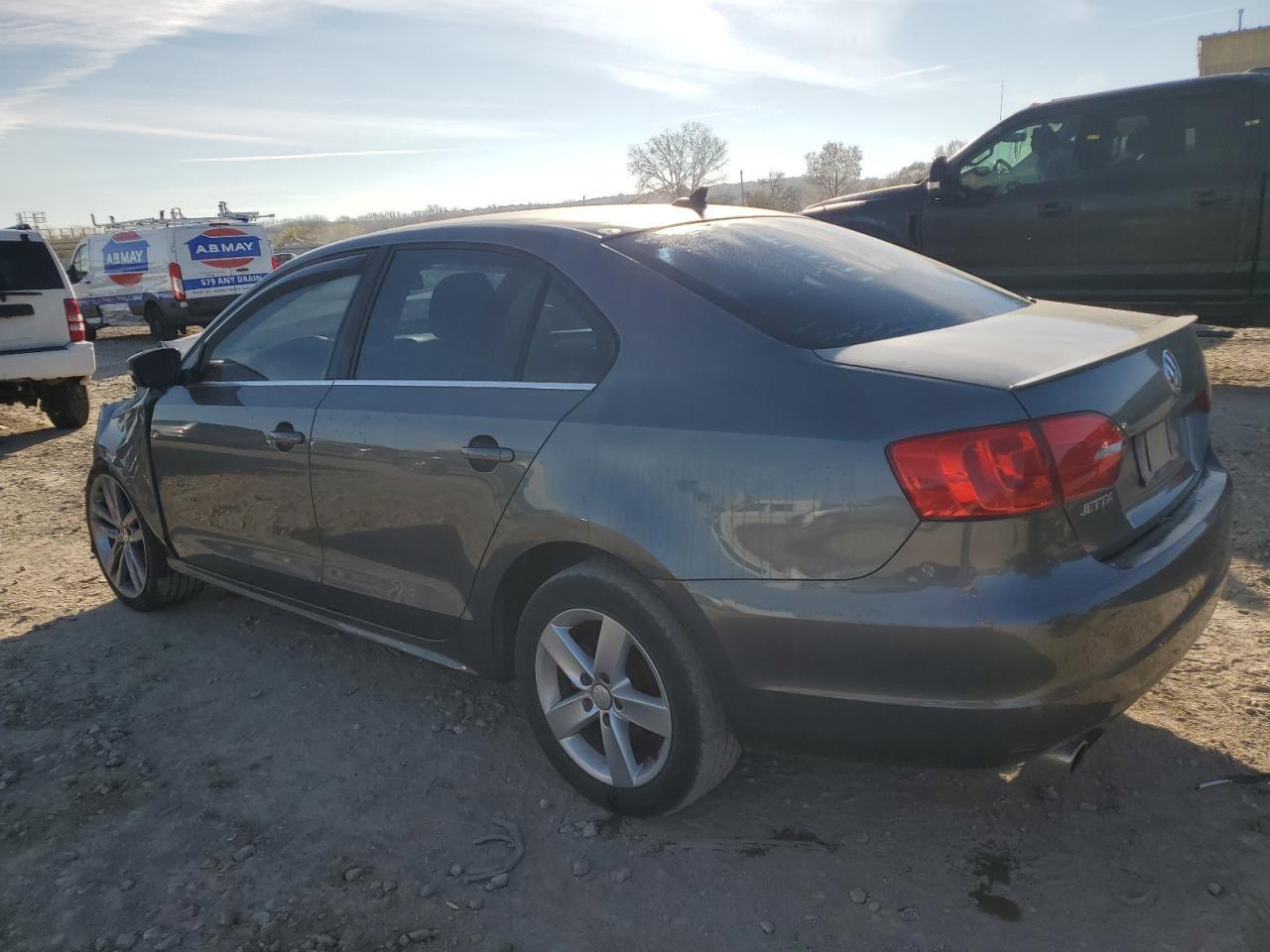2011 Volkswagen Jetta Tdi - Image 2