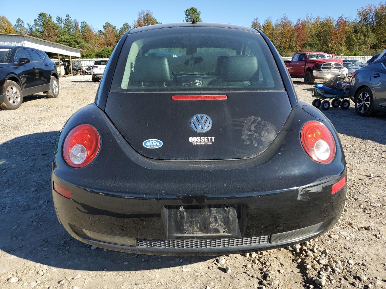 2010 Volkswagen New Beetle - Фото 6