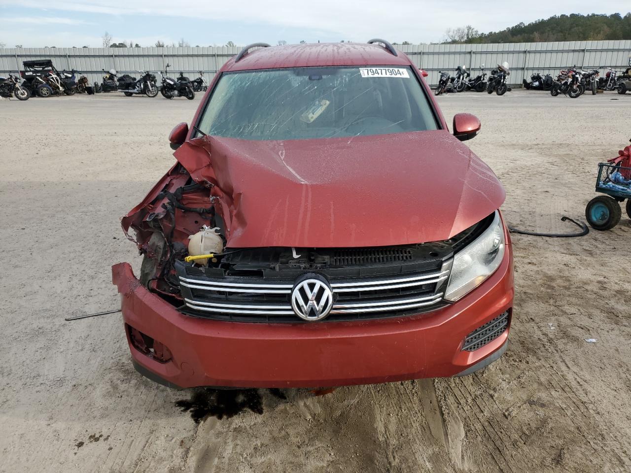 2016 Volkswagen Tiguan S - Фото 5