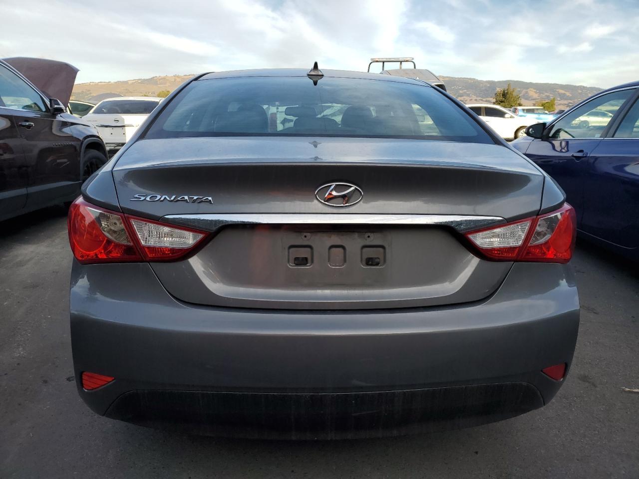 2014 Hyundai Sonata Gls - Image 6