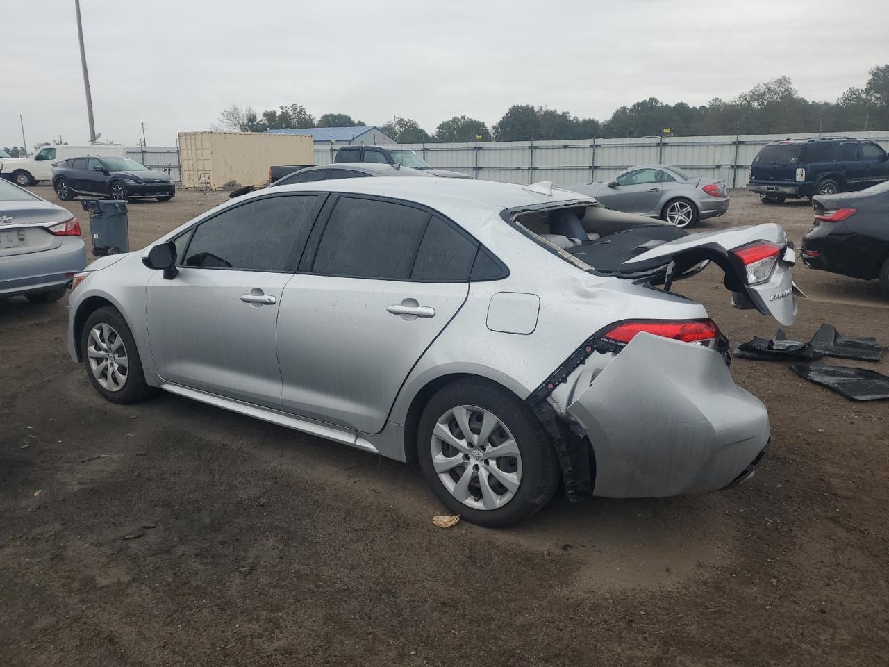 2022 Toyota Corolla Le - Image 2