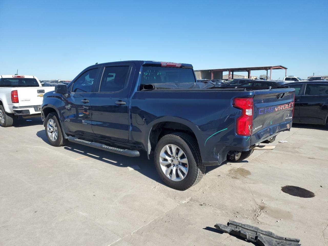 2021 Chevrolet Silverado C1500 Custom - Фото 2