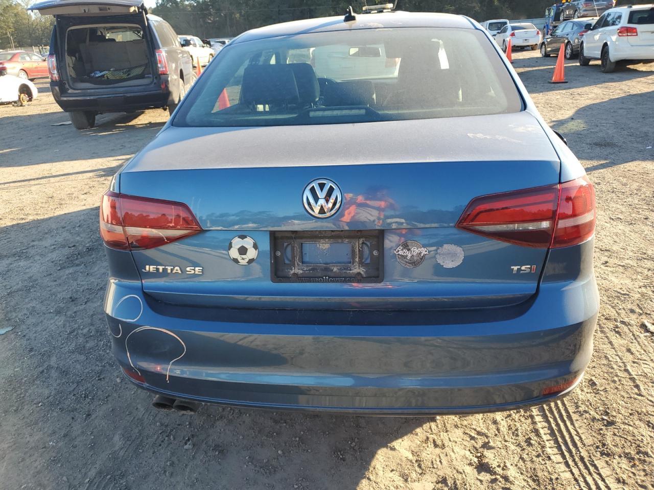 2017 Volkswagen Jetta Se - Фото 6