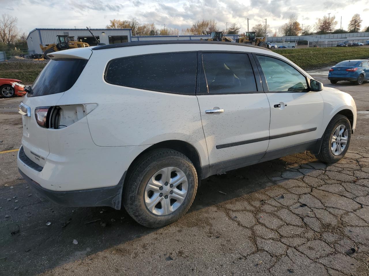 2013 Chevrolet Traverse Ls - Фото 3