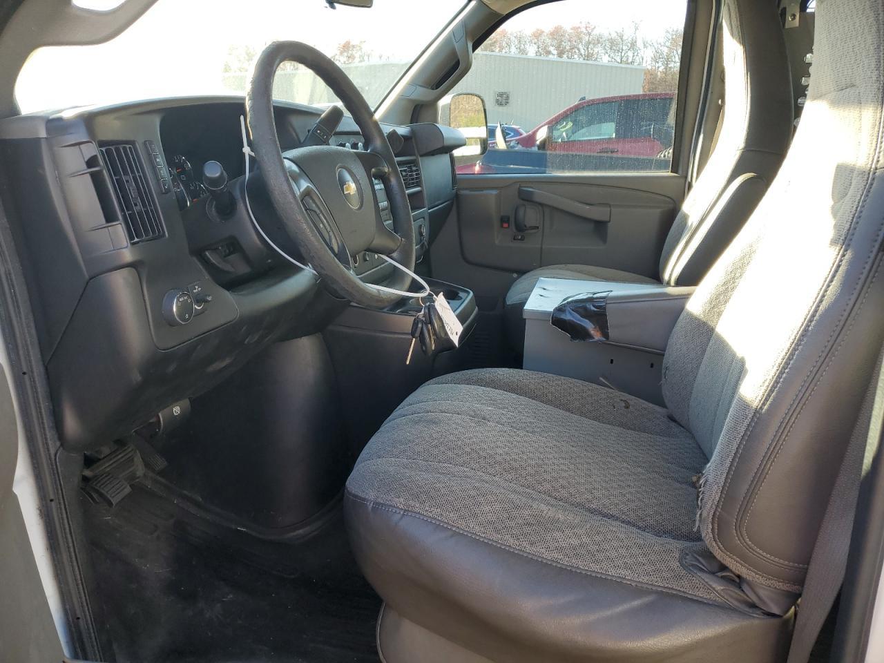 2016 Chevrolet Express G2500 - Image 7