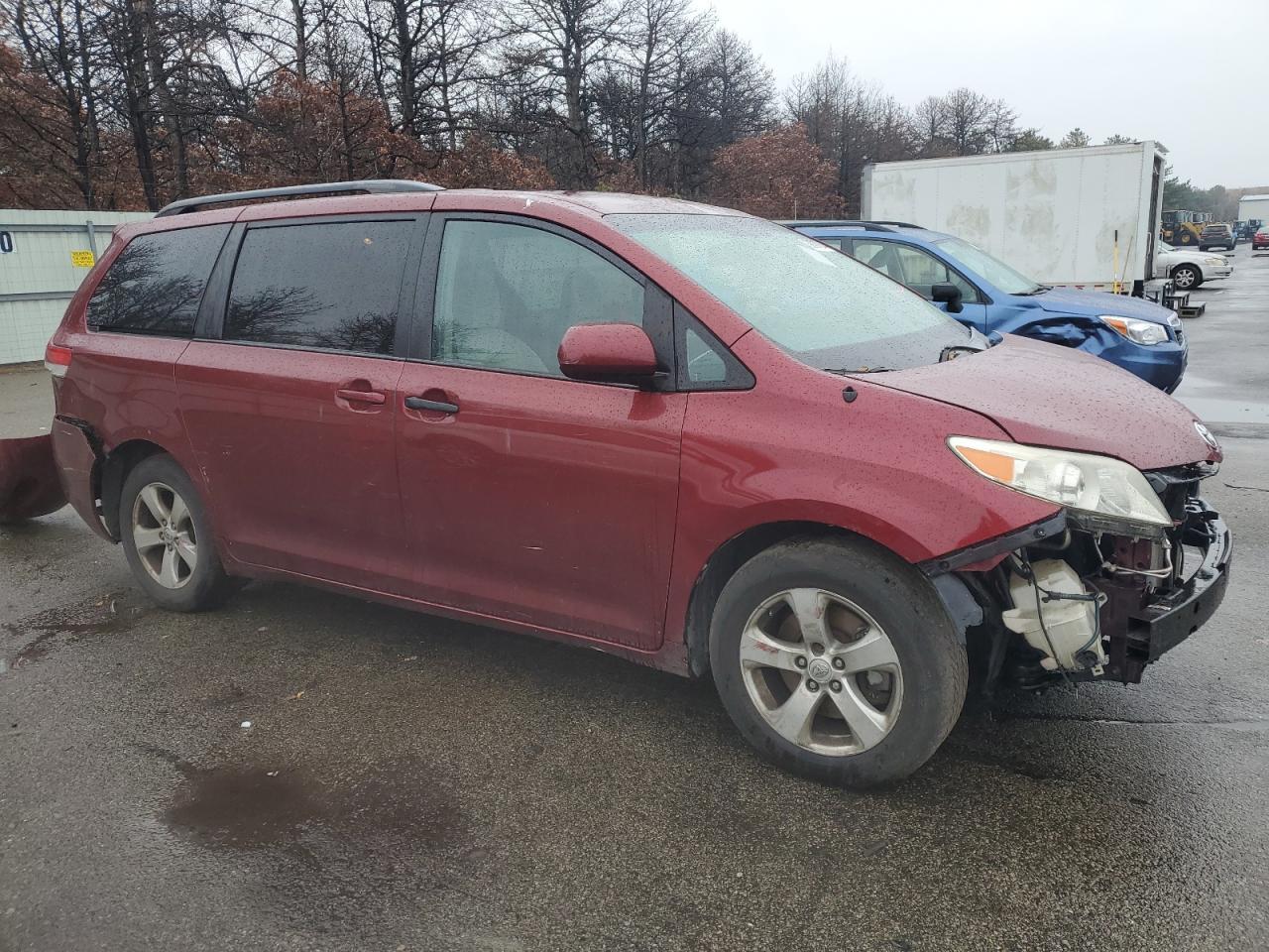 2013 Toyota Sienna Le - Фото 4