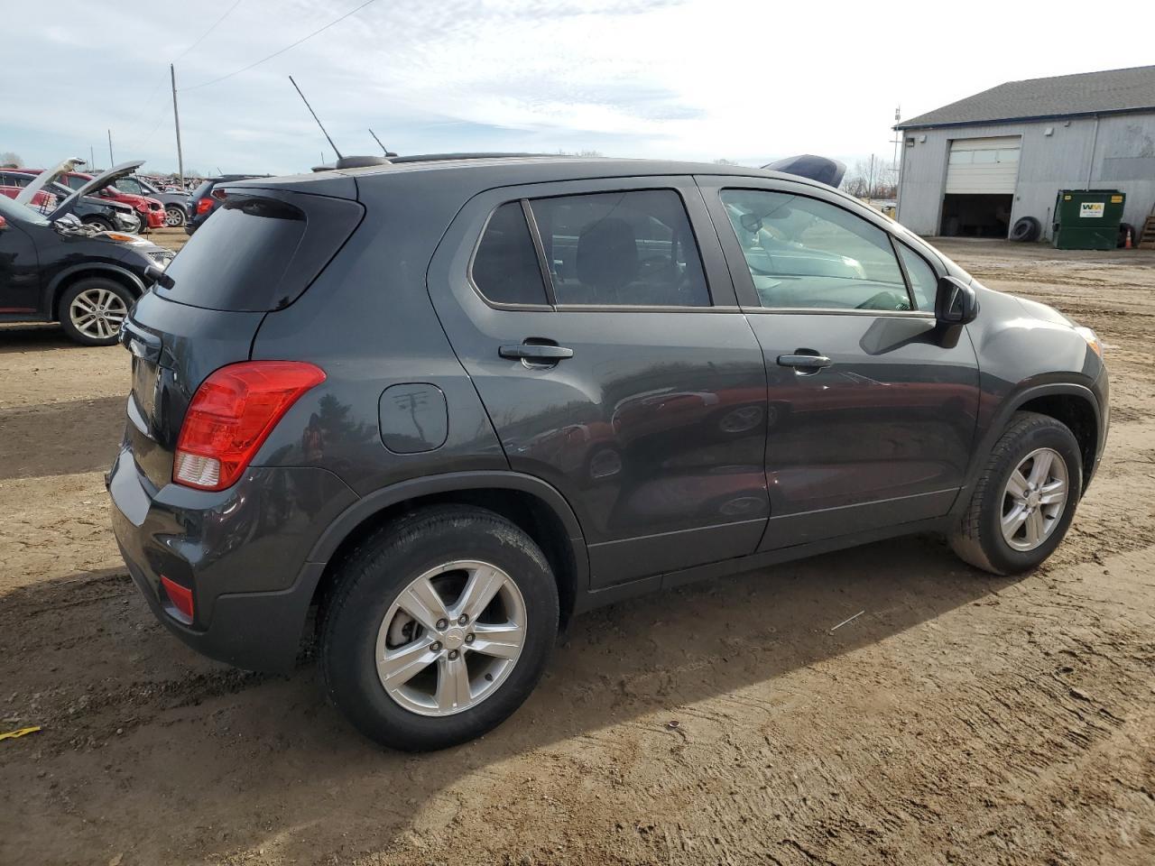 2019 Chevrolet Trax Ls - Image 3