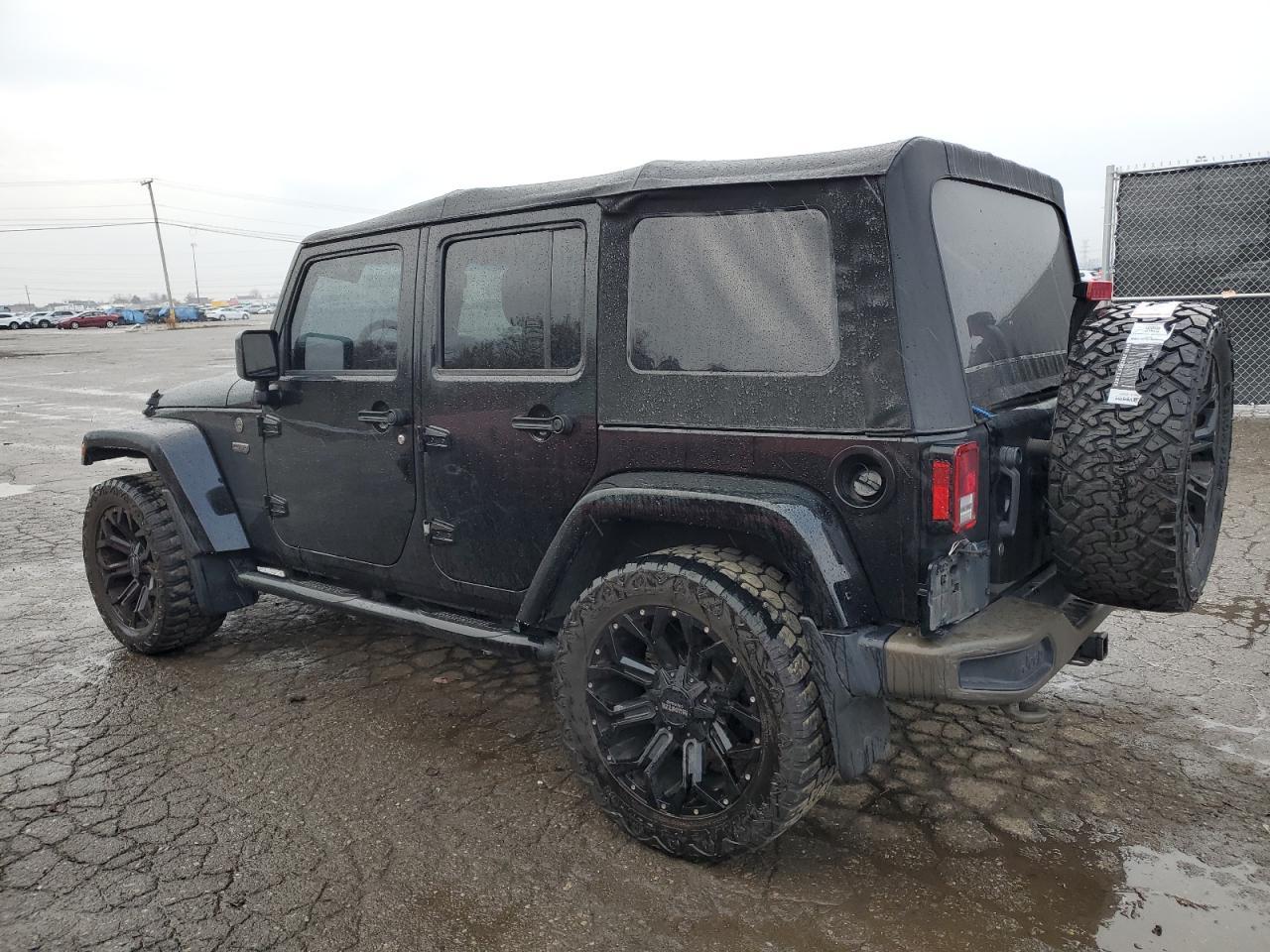 2016 Jeep Wrangler Unlimited Sahara Sahara - Фото 2