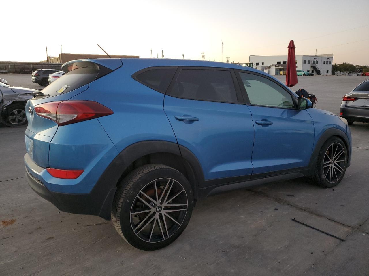 2016 Hyundai Tucson Se - Image 3