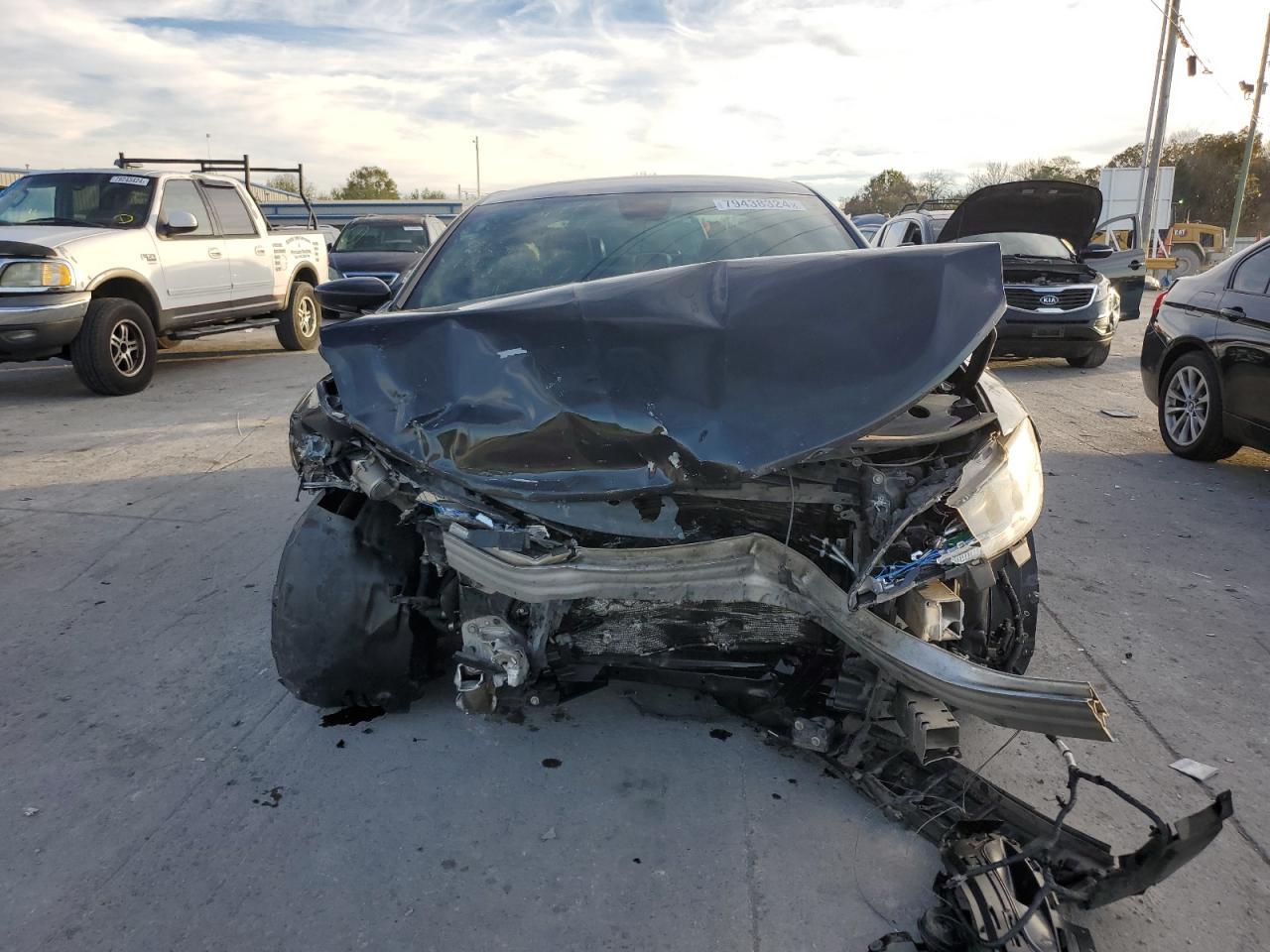 2015 Chrysler 200 S - Фото 5