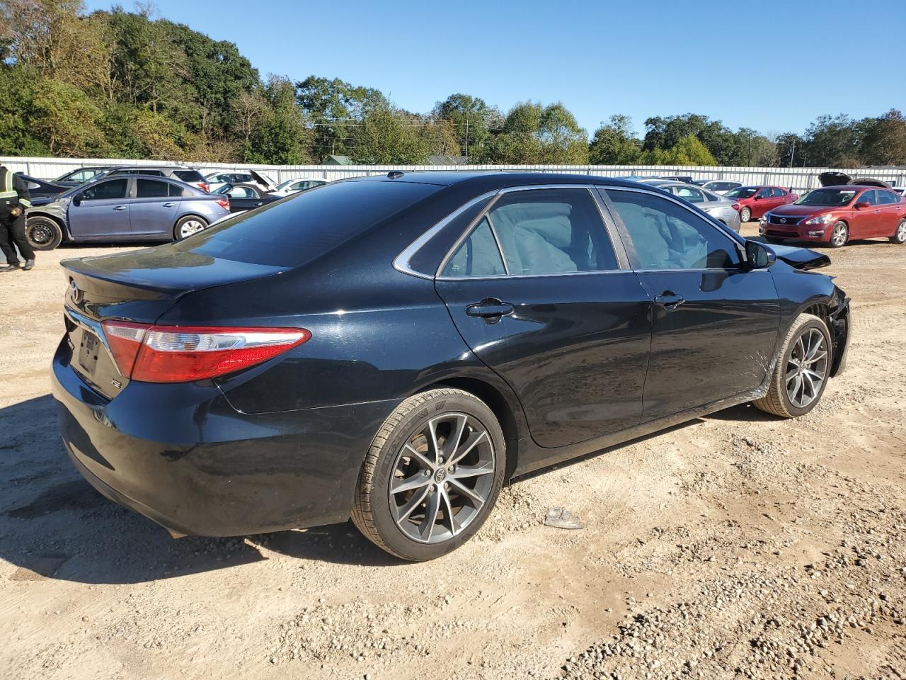 2016 Toyota Camry Xse - Фото 3