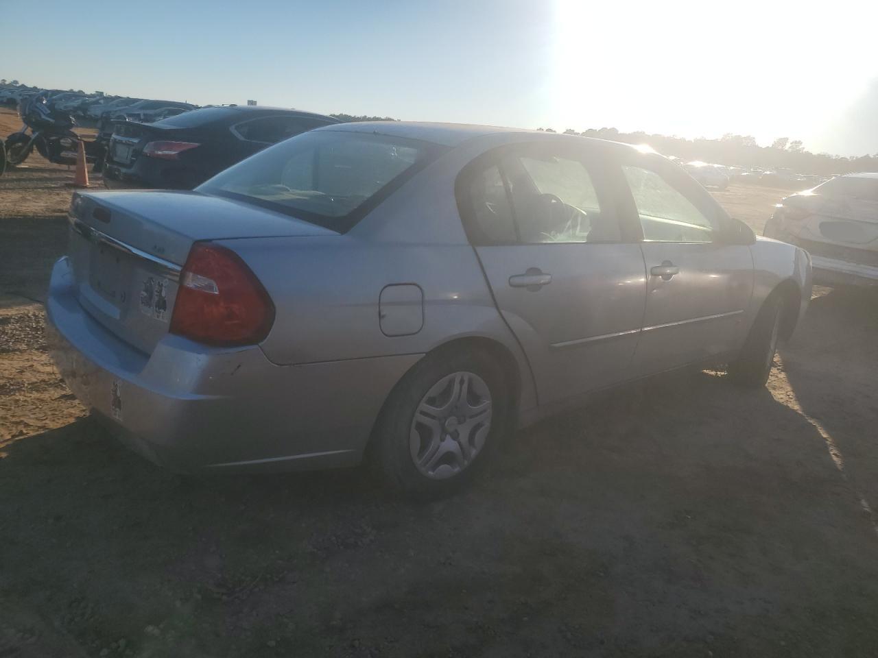 2006 Chevrolet Malibu Ls - Фото 3