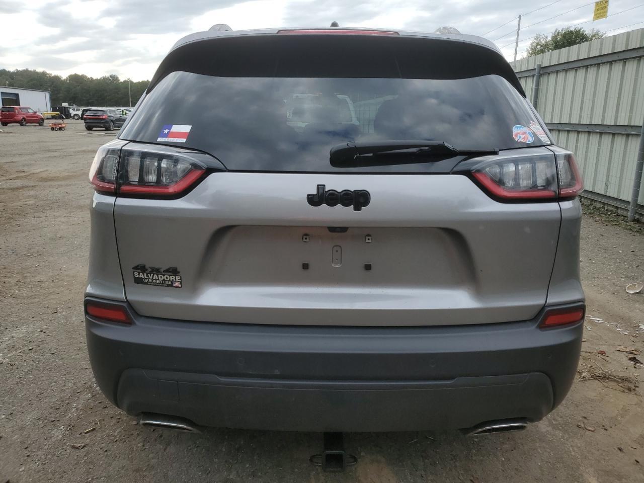 2019 Jeep Cherokee Latitude Plus - Image 6