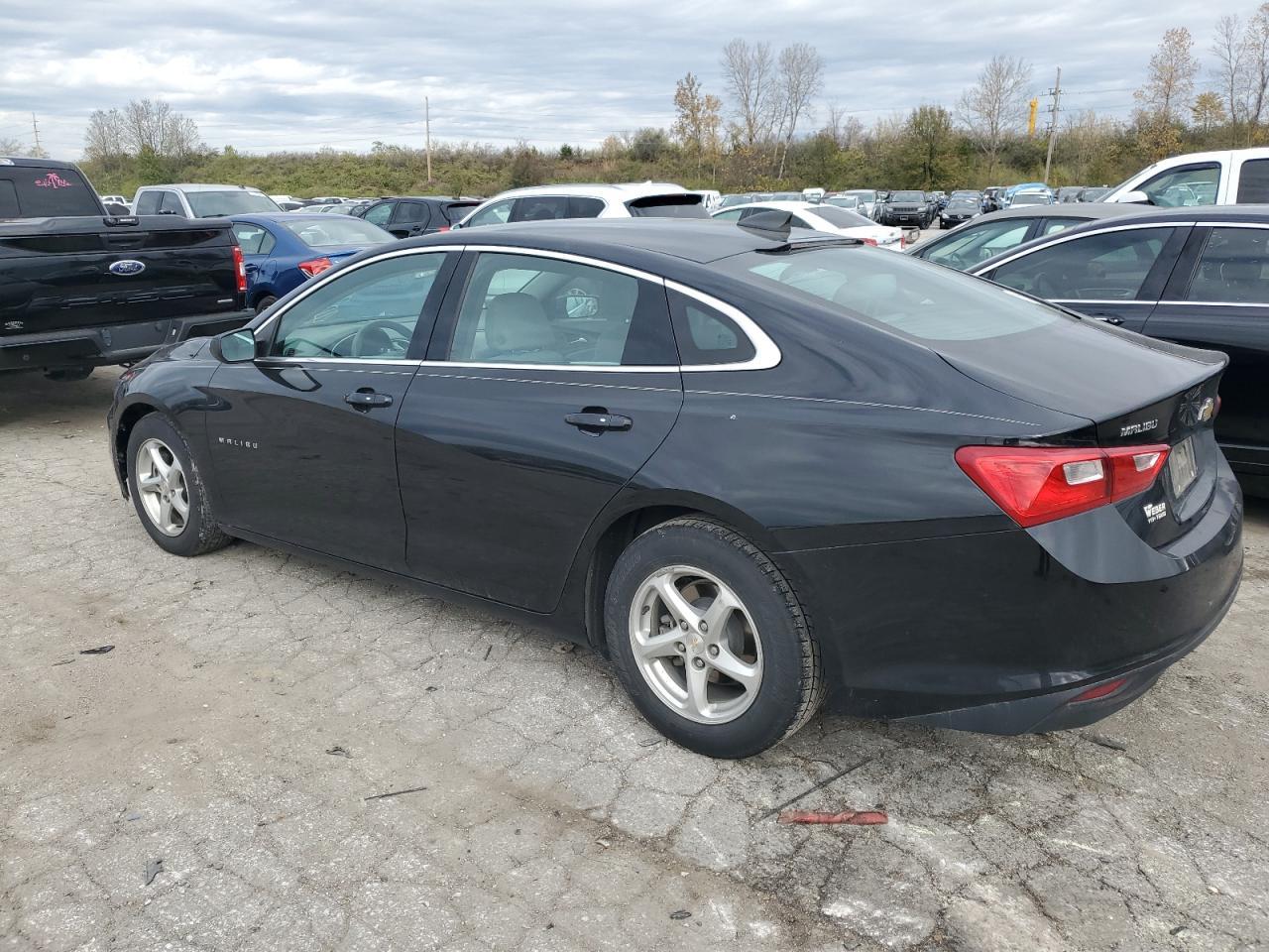2018 Chevrolet Malibu Ls - Image 2