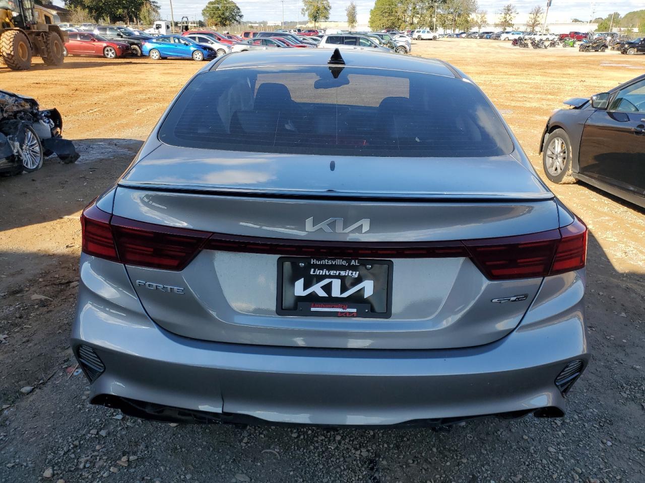 2024 Kia Forte Gt Line - Фото 6