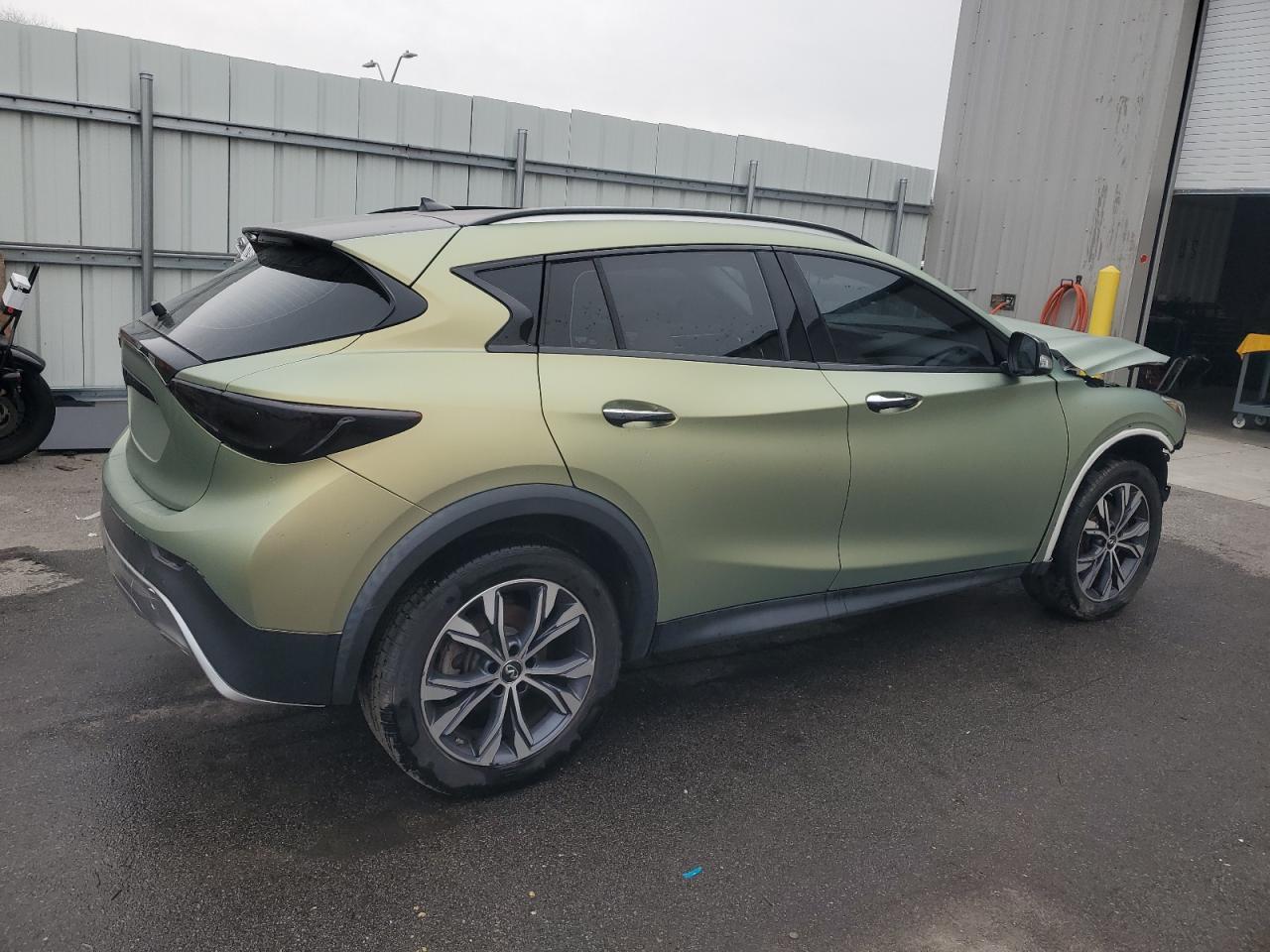 2017 Infiniti Qx30 Base - Фото 3