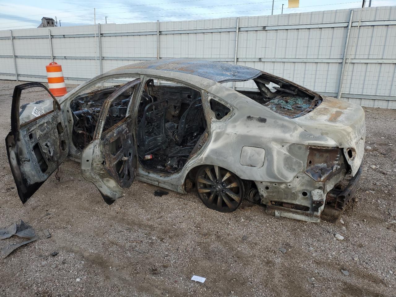 2017 Niss Altima - Image 2