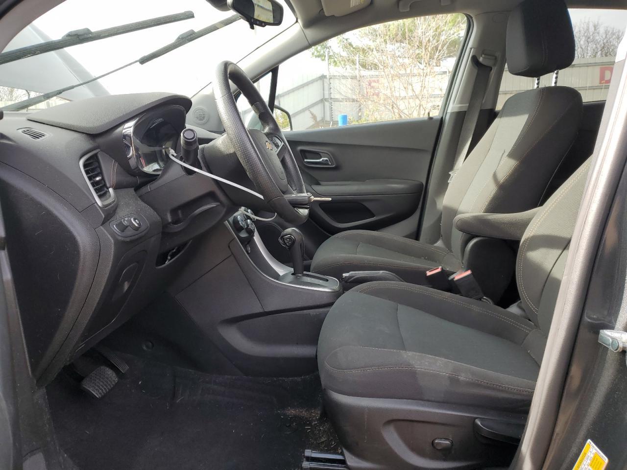 2019 Chevrolet Trax Ls - Image 7