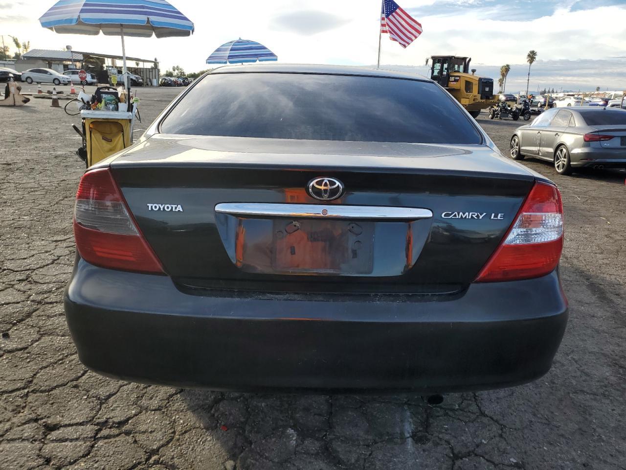 2002 Toyota Camry Le - Фото 6