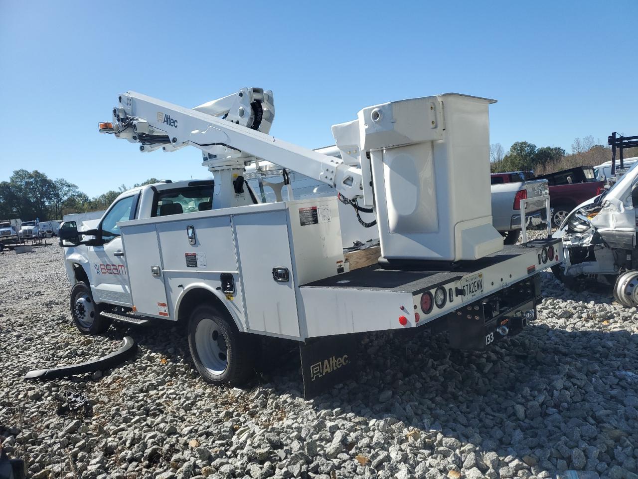 2024 Ford F450 Super Duty - Фото 3