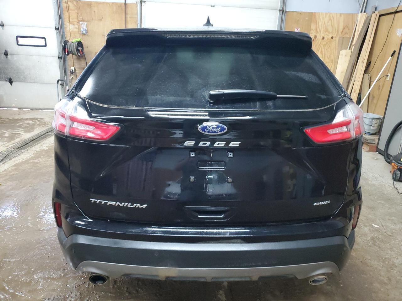 2024 Ford Edge Titanium - Image 6